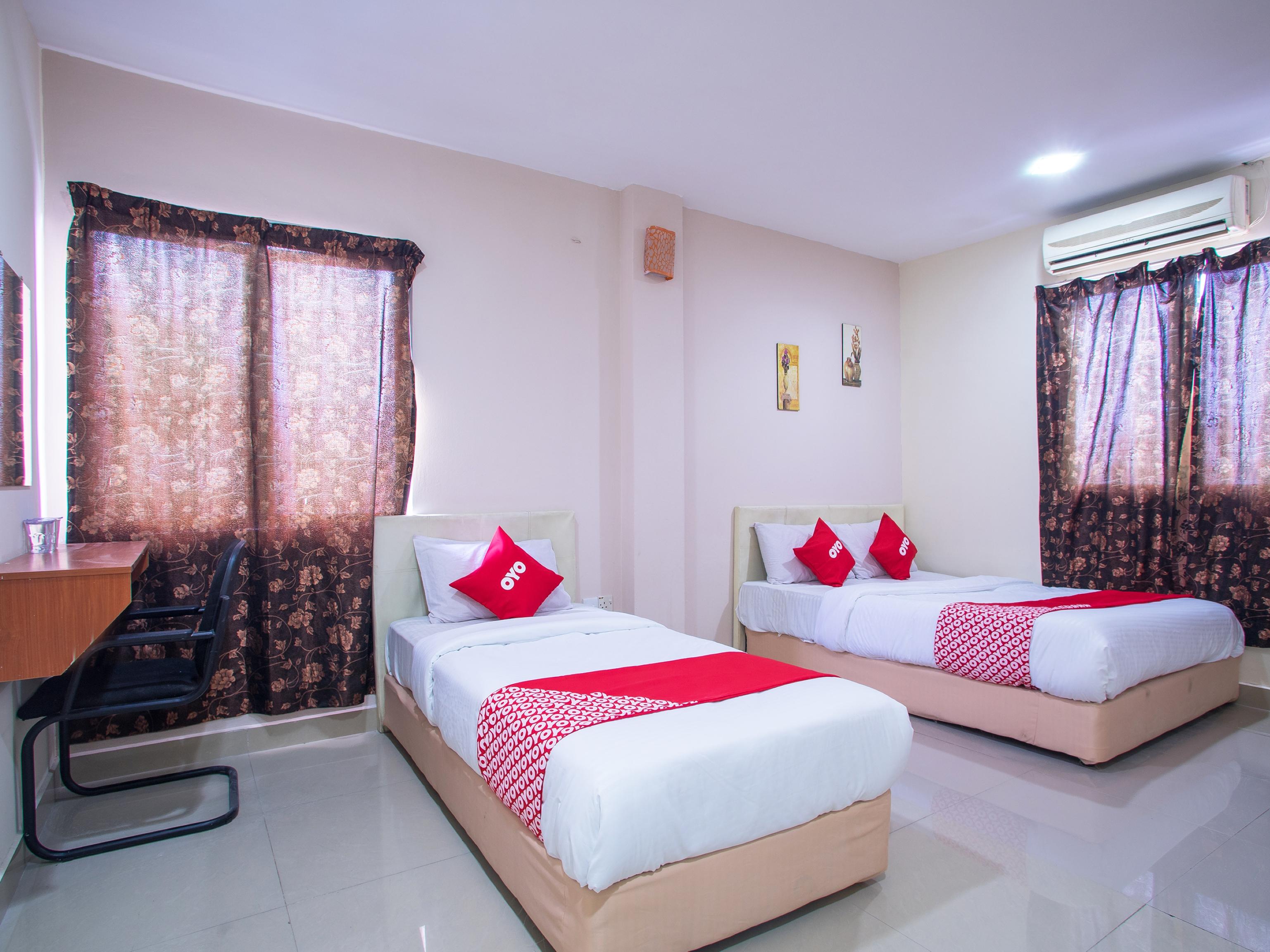 Oyo 44010 Royals Star Hotel Seremban Ngoại thất bức ảnh