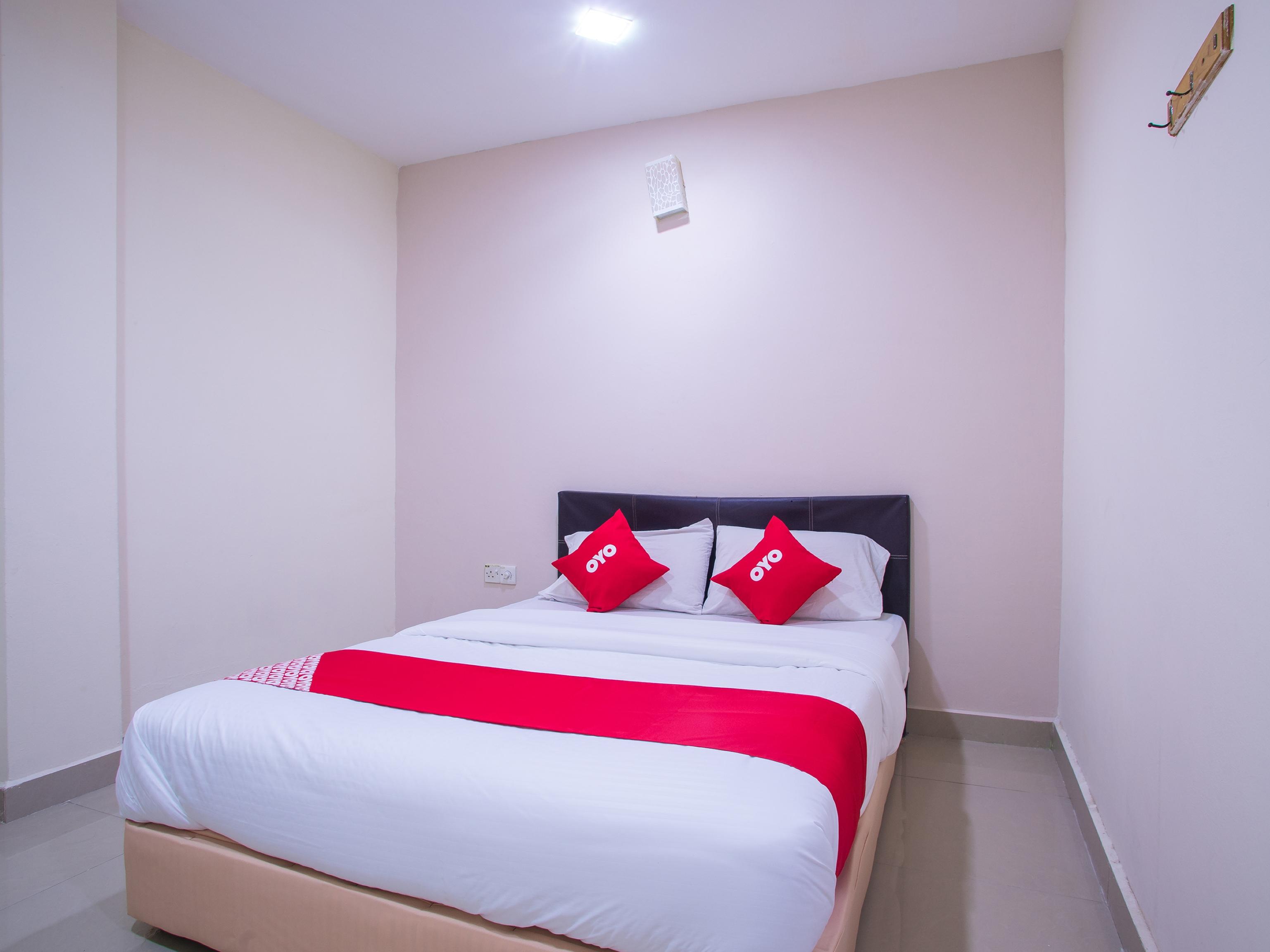 Oyo 44010 Royals Star Hotel Seremban Ngoại thất bức ảnh