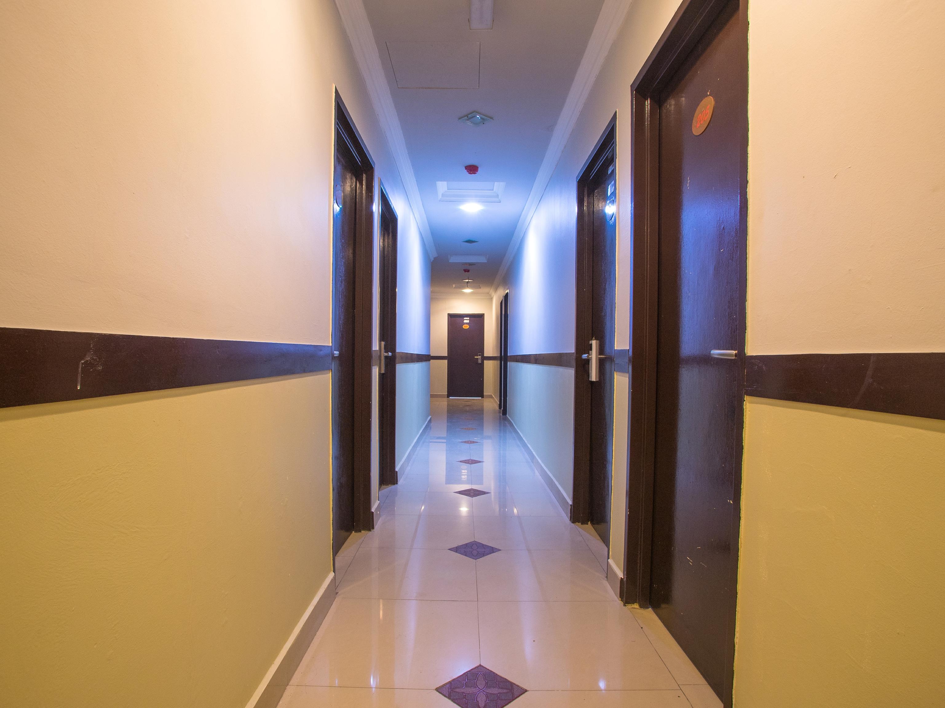 Oyo 44010 Royals Star Hotel Seremban Ngoại thất bức ảnh