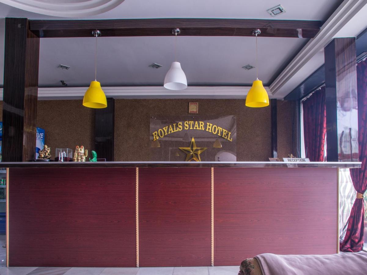 Oyo 44010 Royals Star Hotel Seremban Ngoại thất bức ảnh